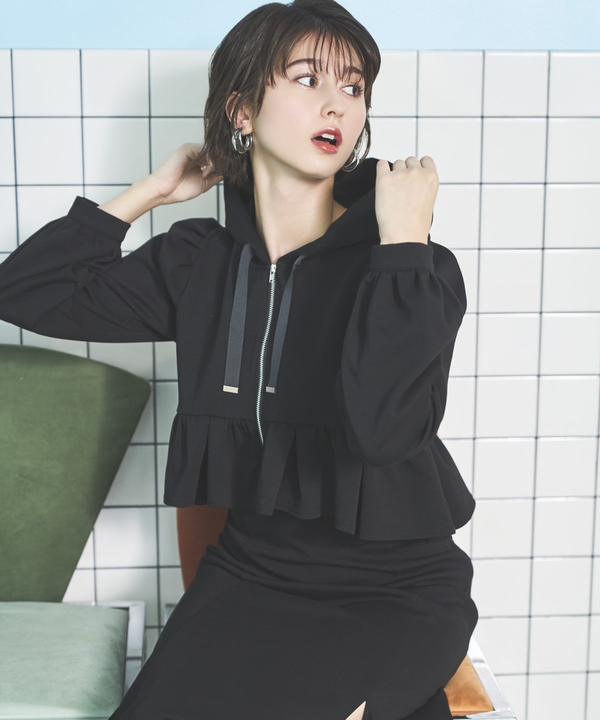 ペプラムパーカーセットアップ