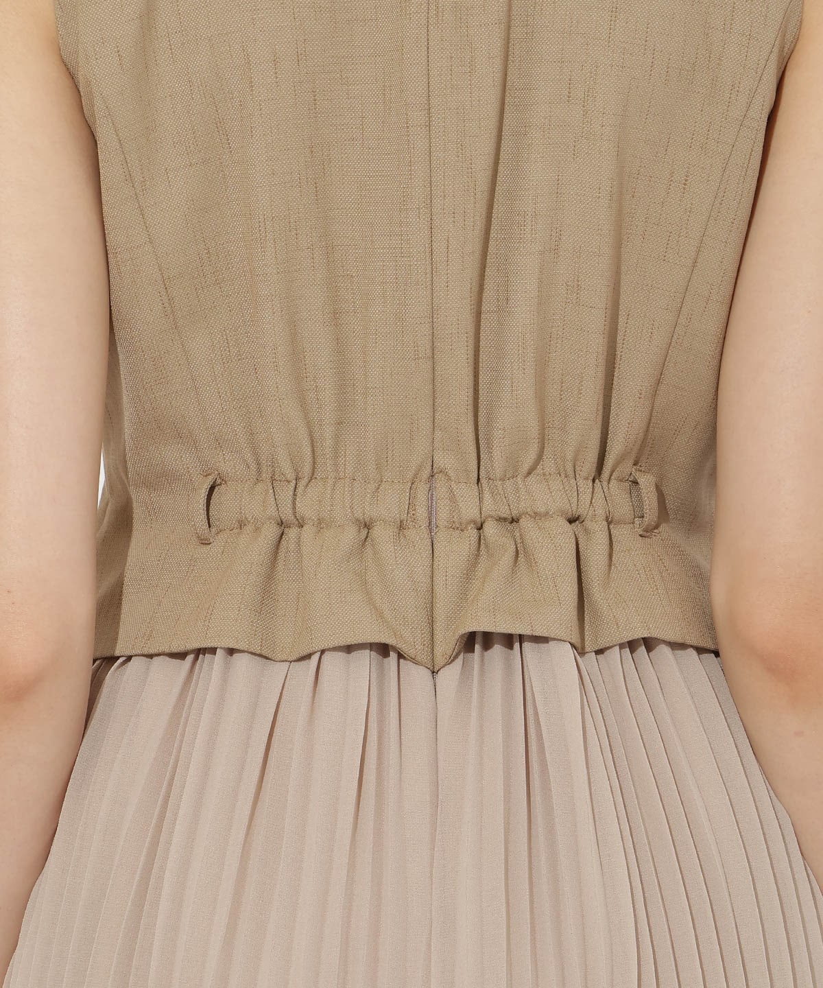 ベストレイヤードプリーツワンピース