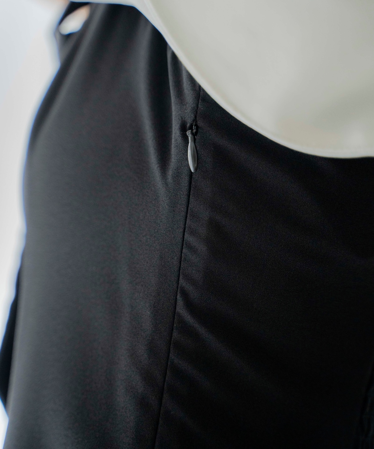 ラッフルノースリーブリボン襟ワンピース