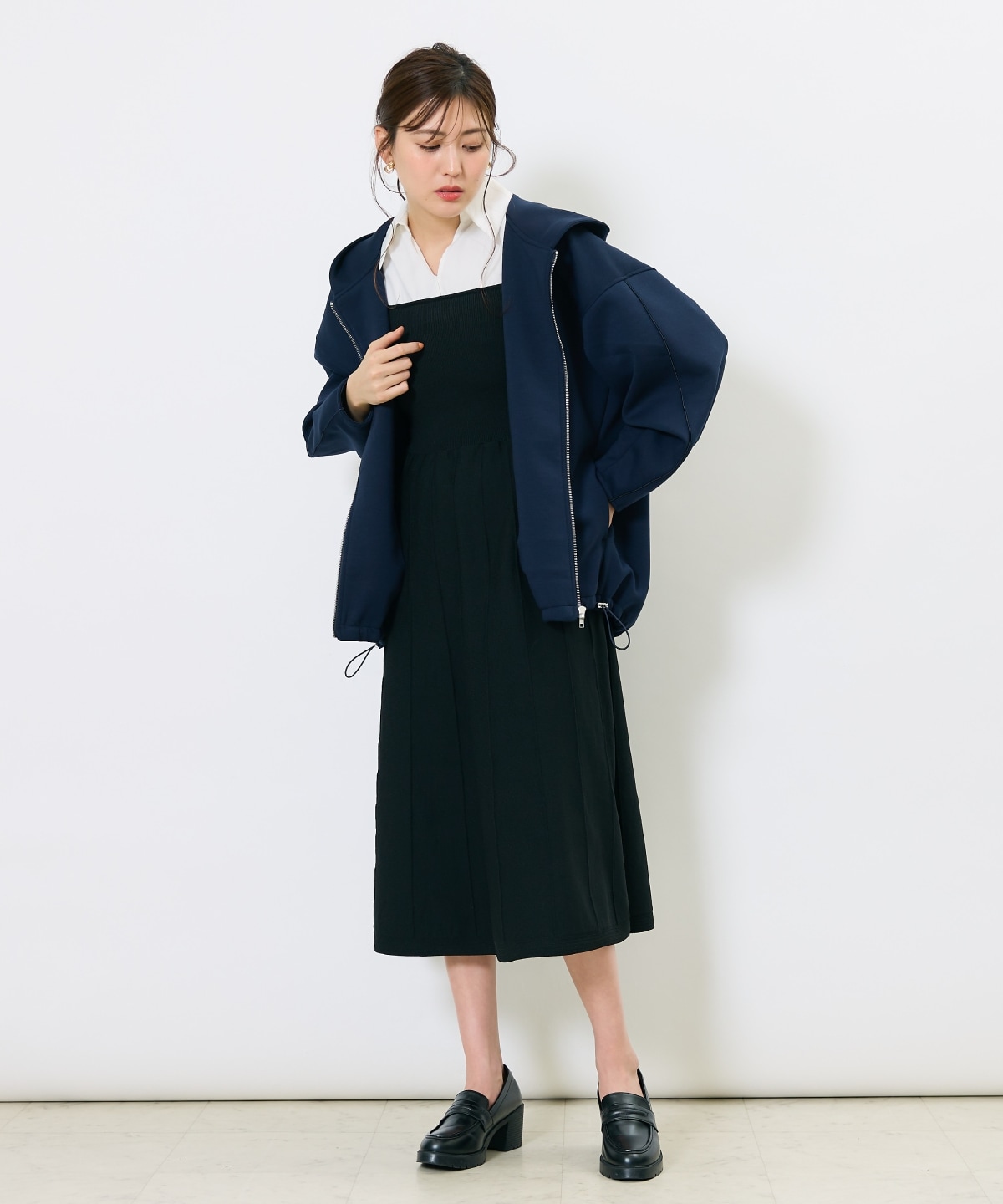 ダンボールポンチフーディーブルゾン