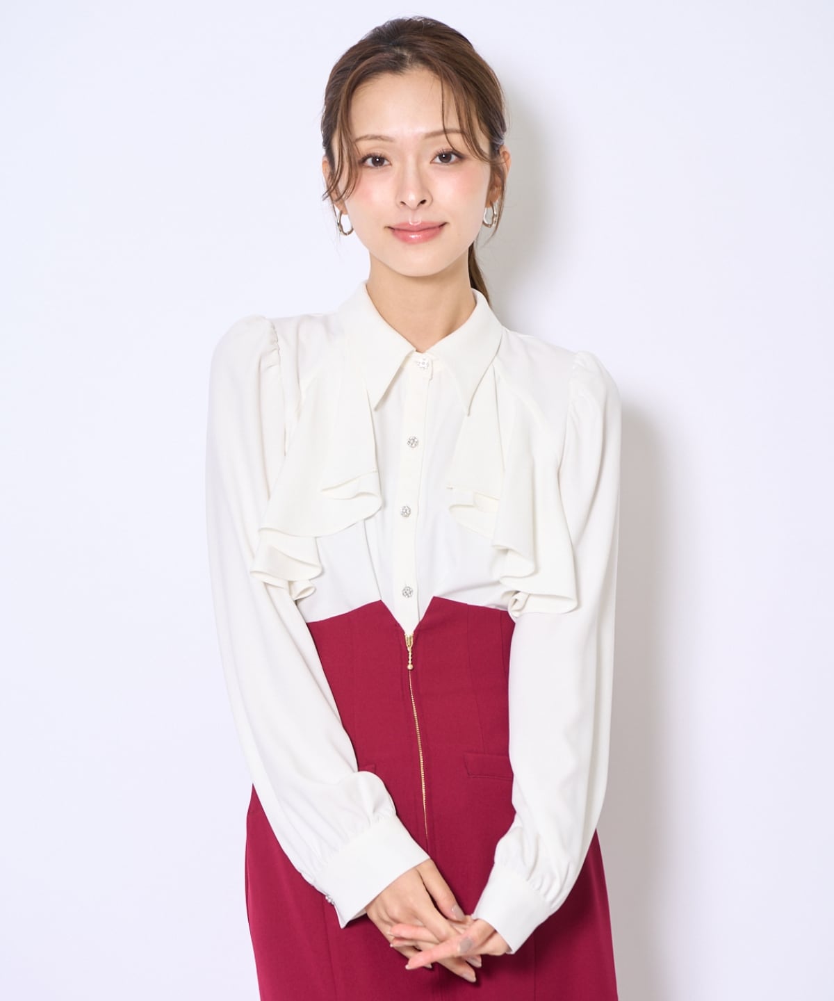 ビジューボタンフリルケープ長袖ブラウス