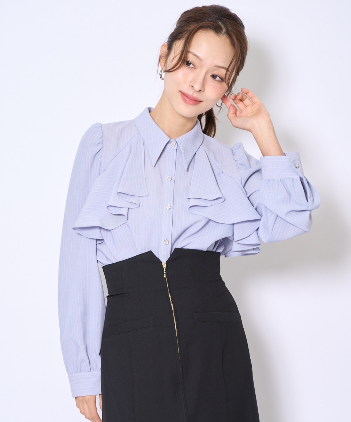 ビジューボタンフリルケープ長袖ブラウス