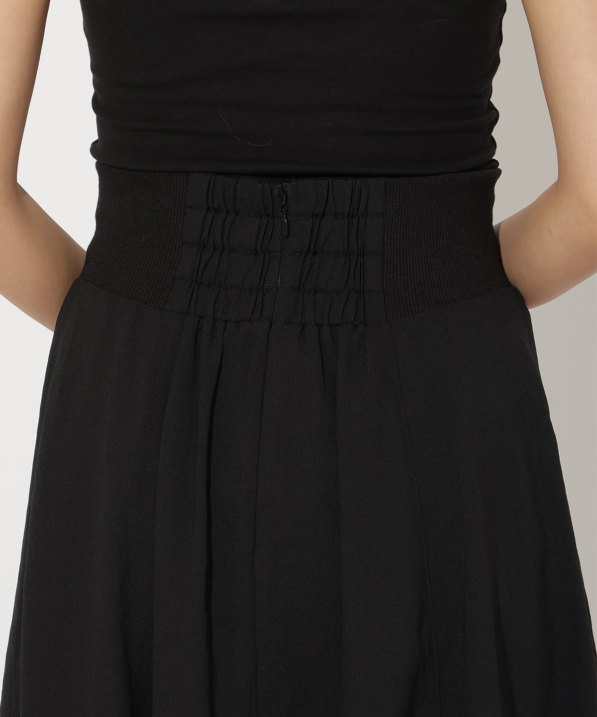 サイドリブシアーフレアスカート