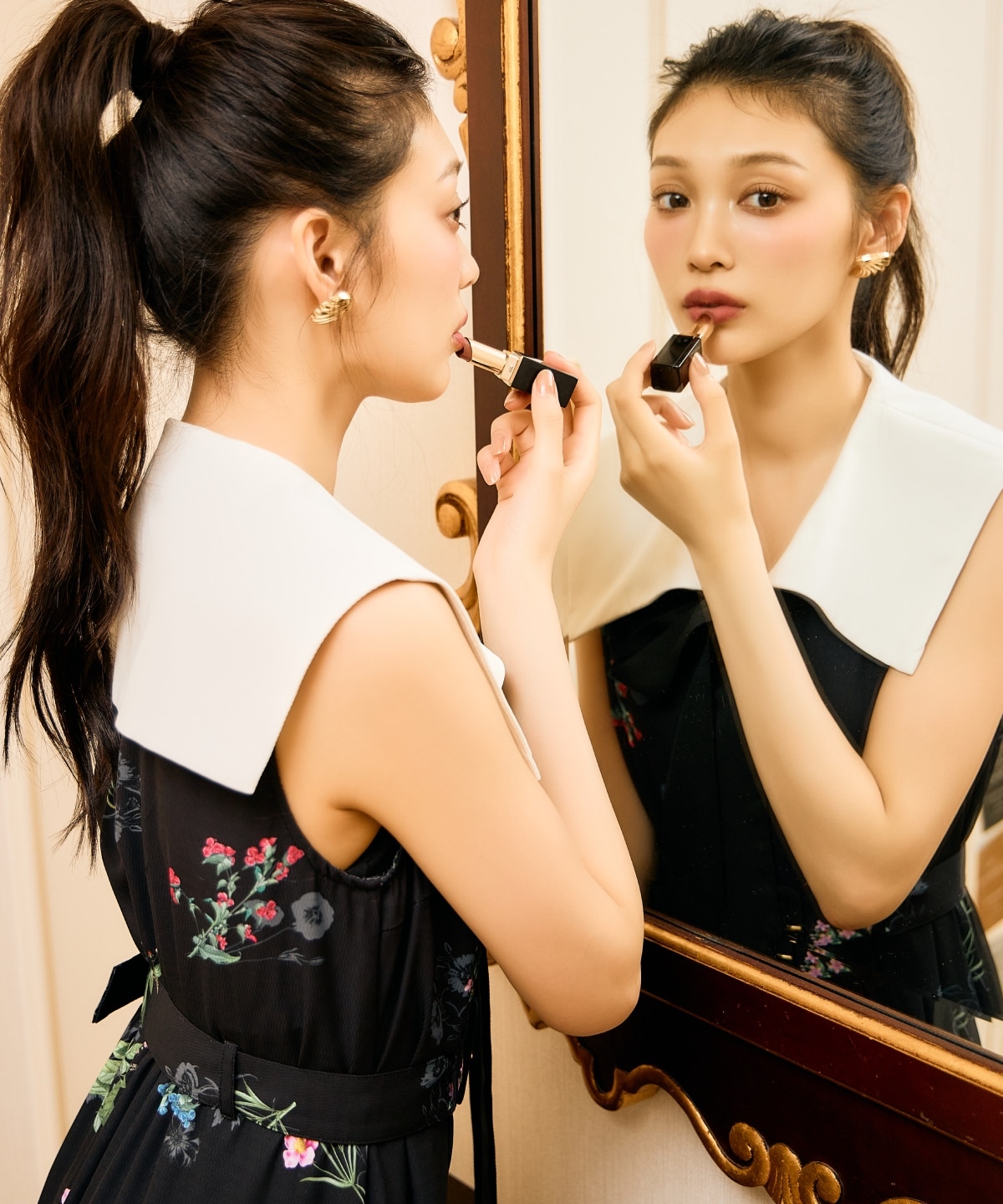 ドローイングフラワー配色襟ワンピース