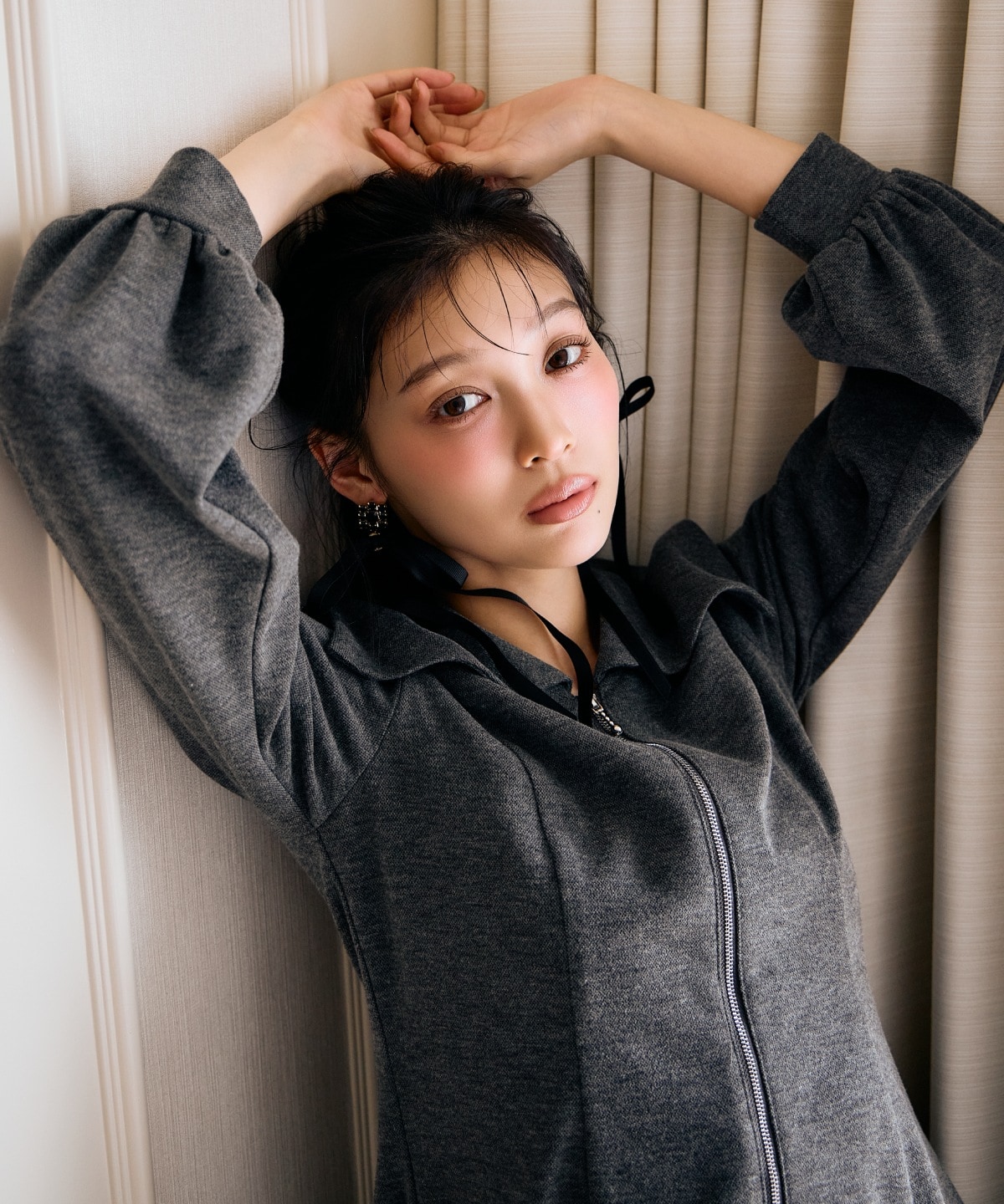 センターZIPミニワンピース