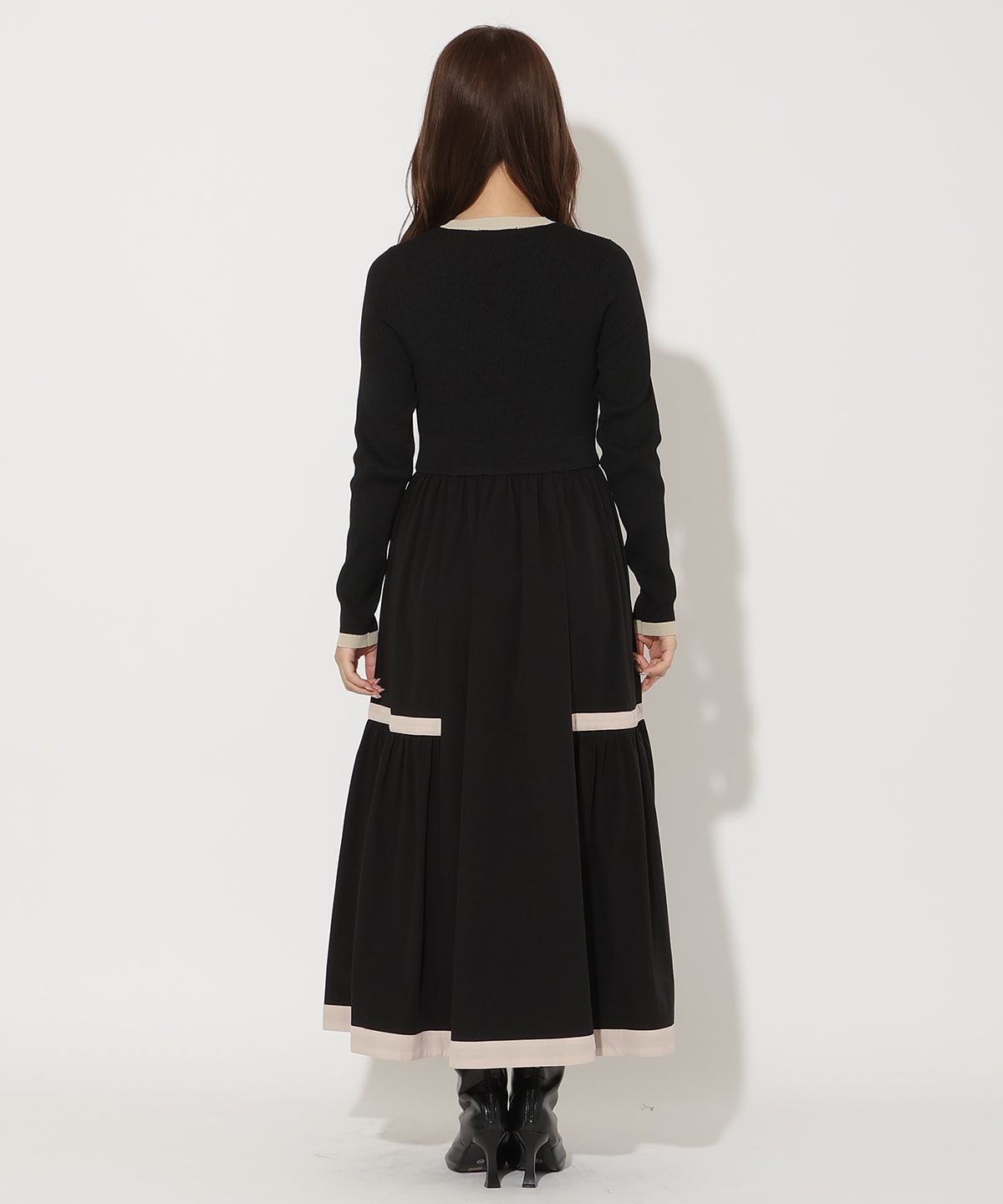 【新品】アンドクチュール　配色カーデ風ドッキングワンピース 再入荷予約受付中】配色カーデ風ドッキングワンピース(F