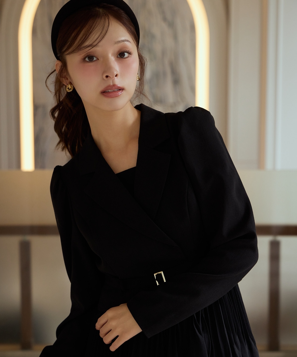 ジャケットレイヤードプリーツワンピース