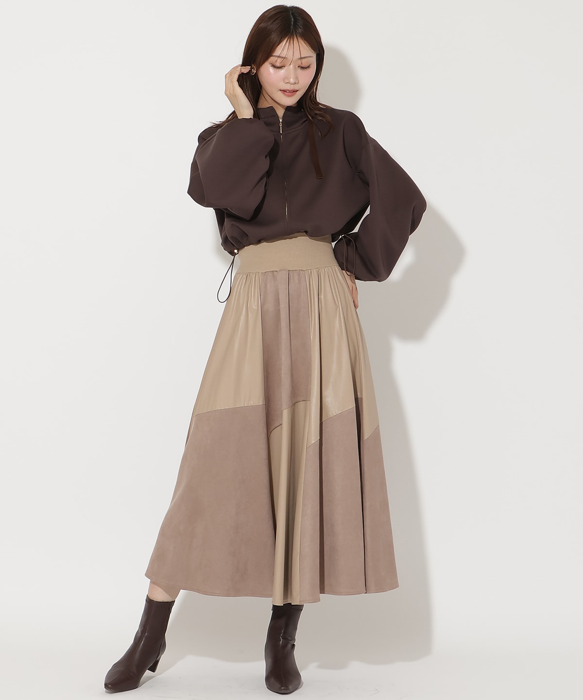 ダンボールポンチパーカー