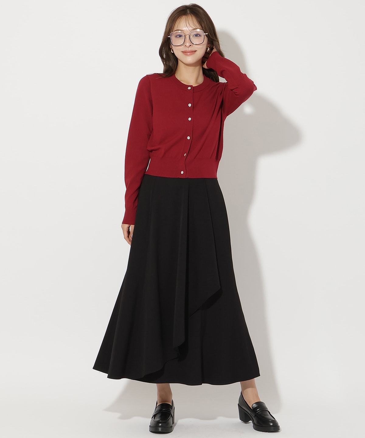 ビジューボタンクルーネックカーディガン