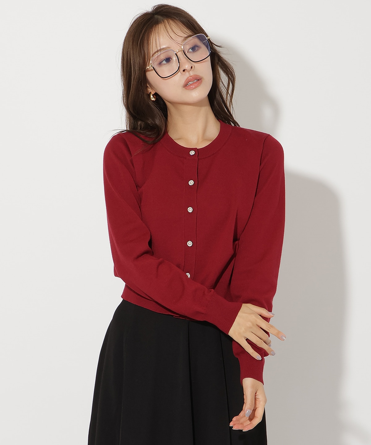 ビジューボタンクルーネックカーディガン