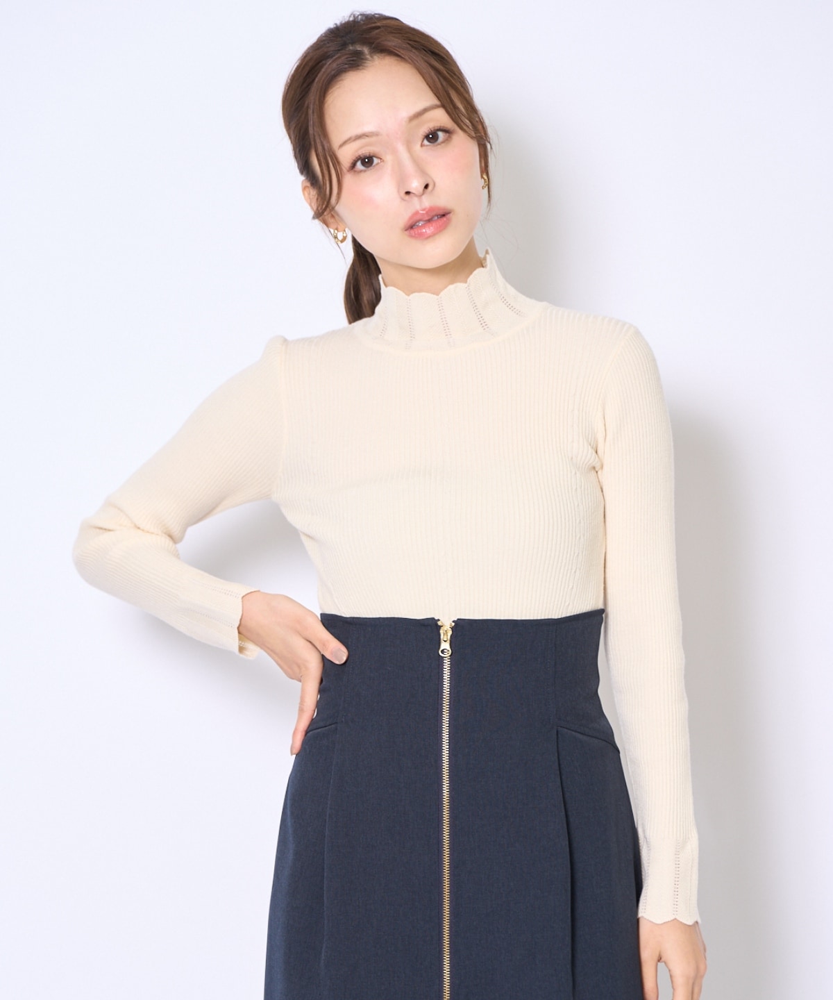 スカラハイネックニットプルオーバー