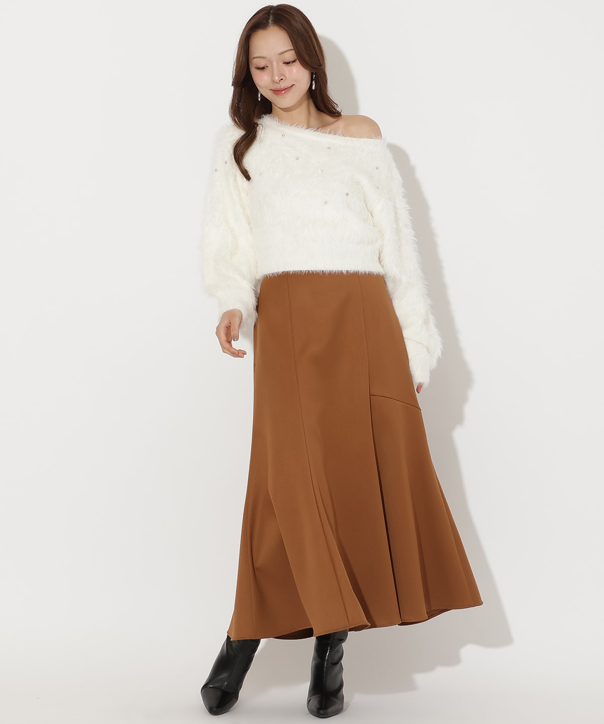 ビジューフェザーニットプルオーバー