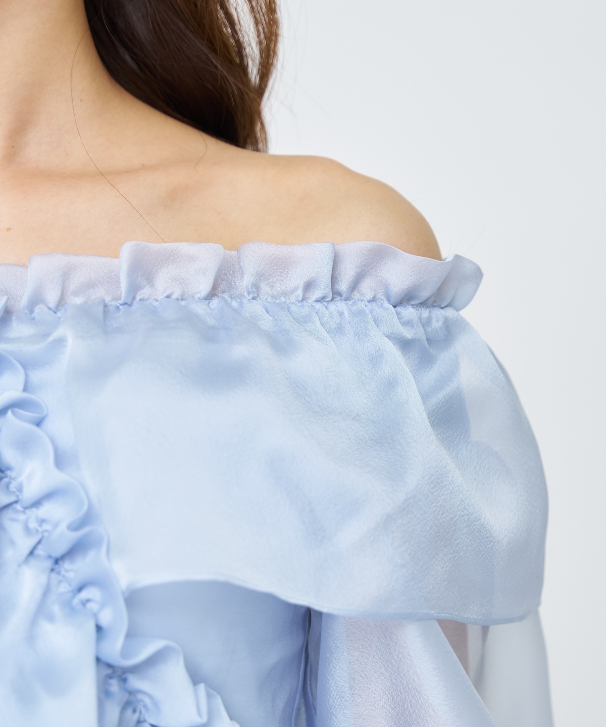 【先行予約受付中】フリルクロスシアーブラウス
