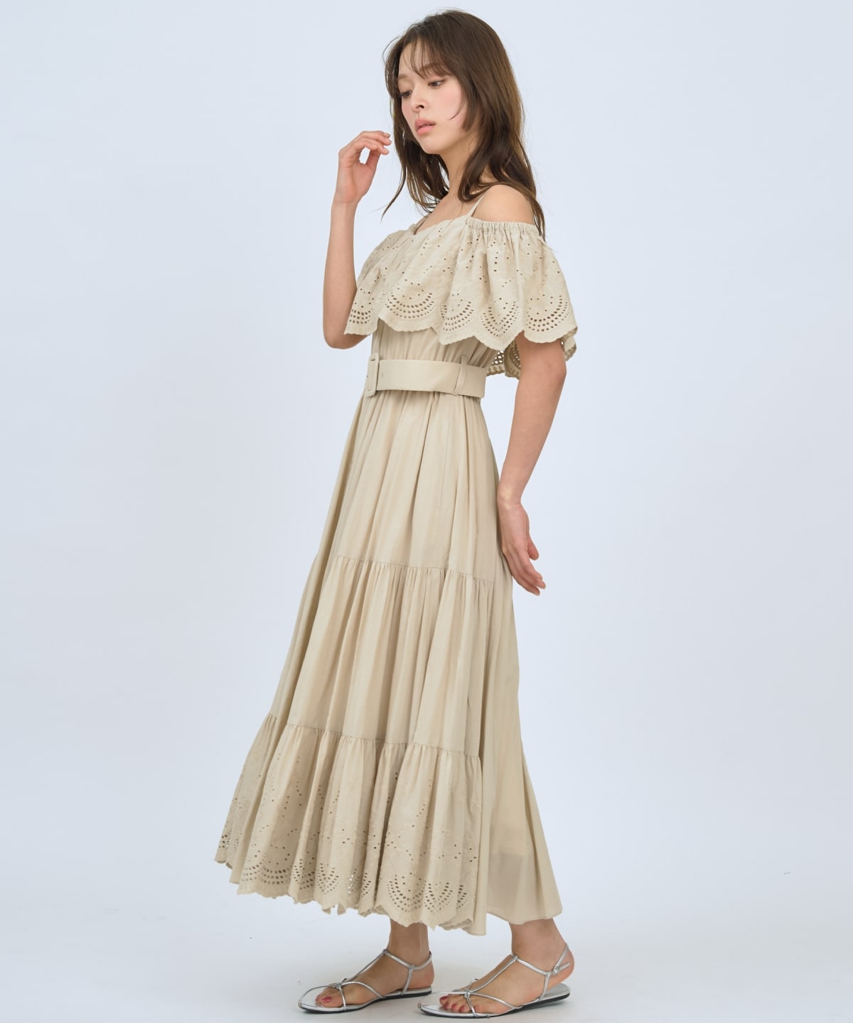 レースオフショルティアードワンピース