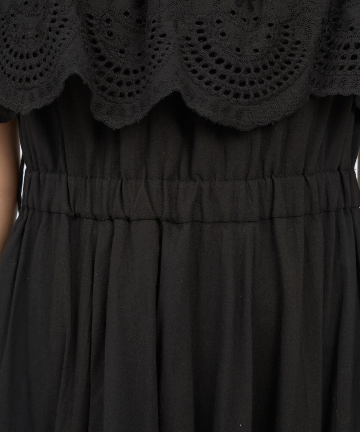 レースオフショルティアードワンピース