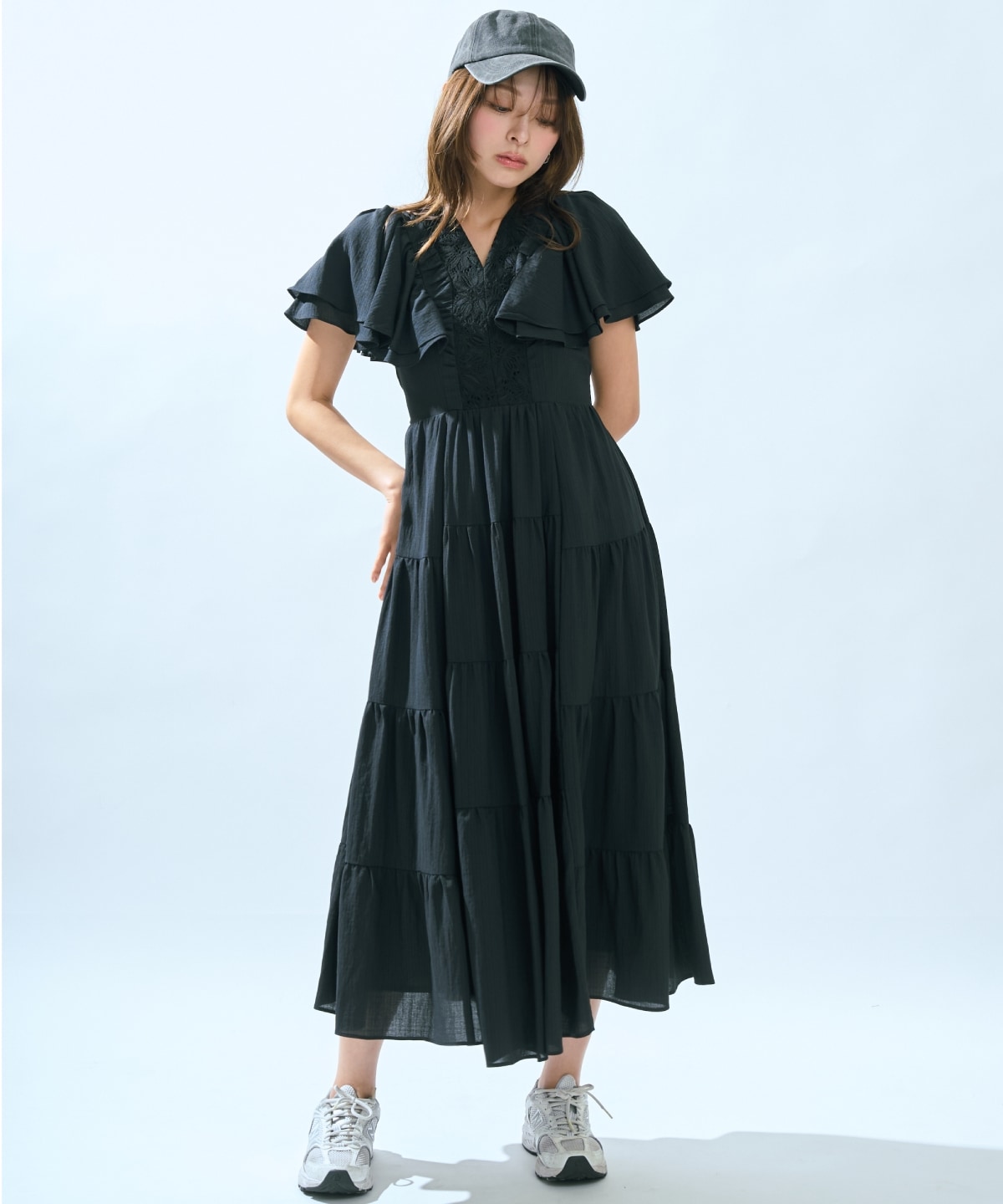 【先行予約受付中】Vネック襟レースティアードワンピース