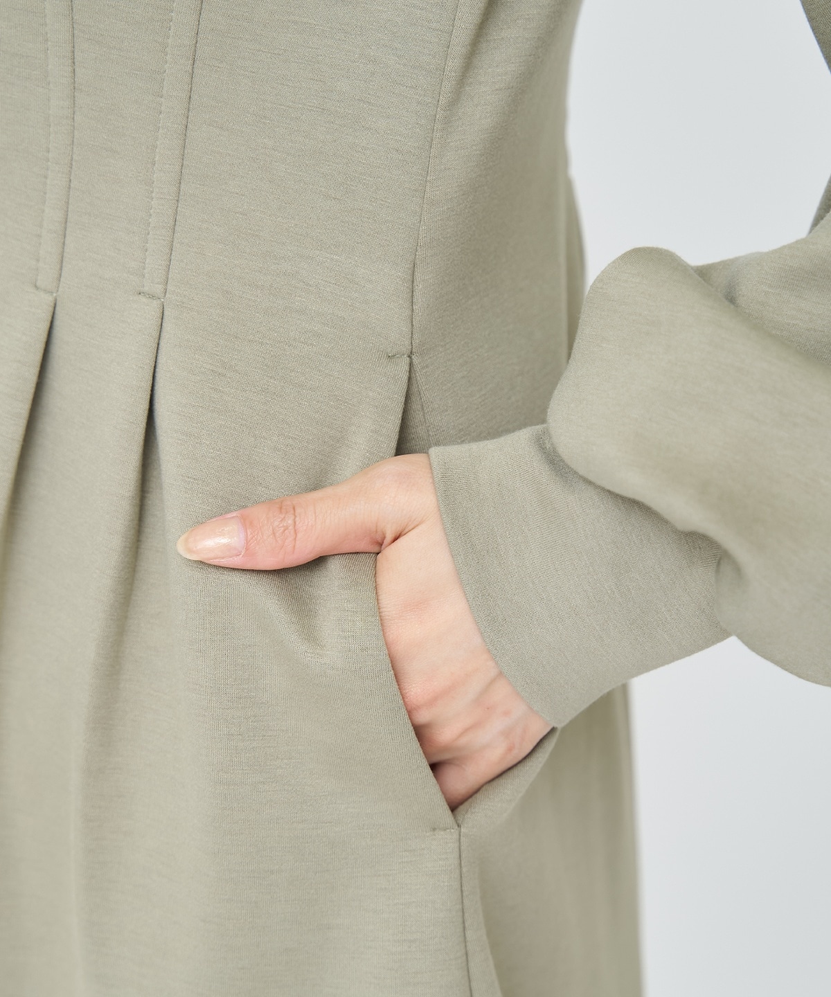 フード付きZIPワンピース