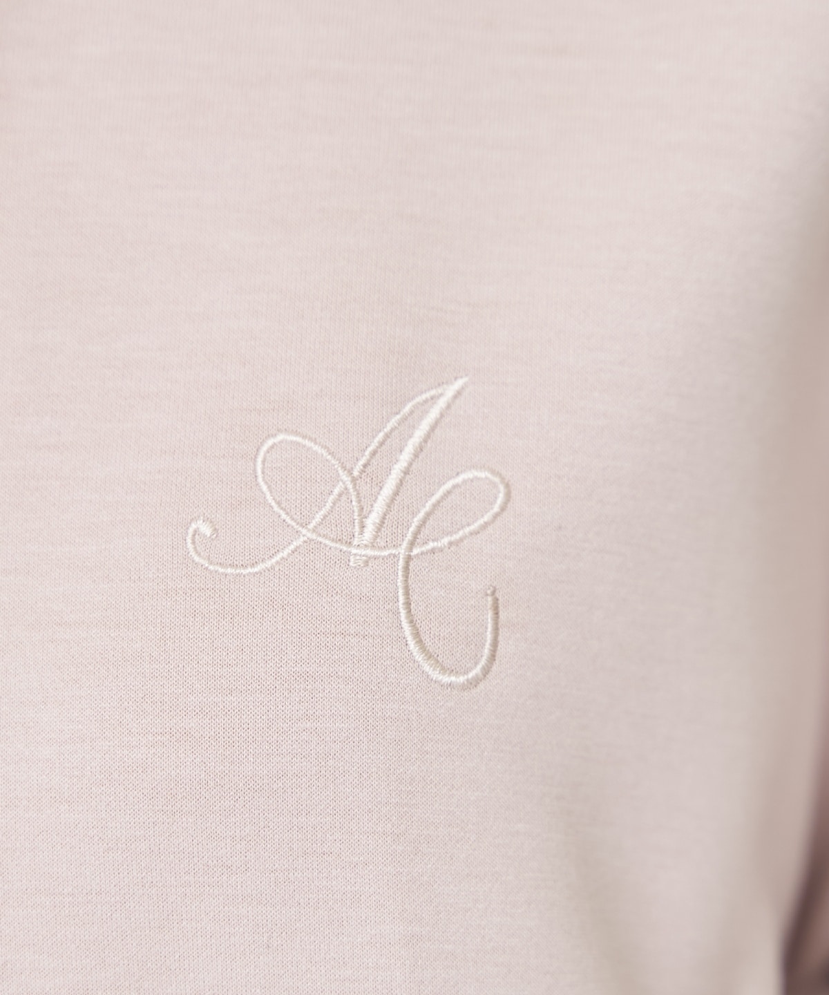 【先行予約受付中】ロゴ刺繍ZIPパーカー