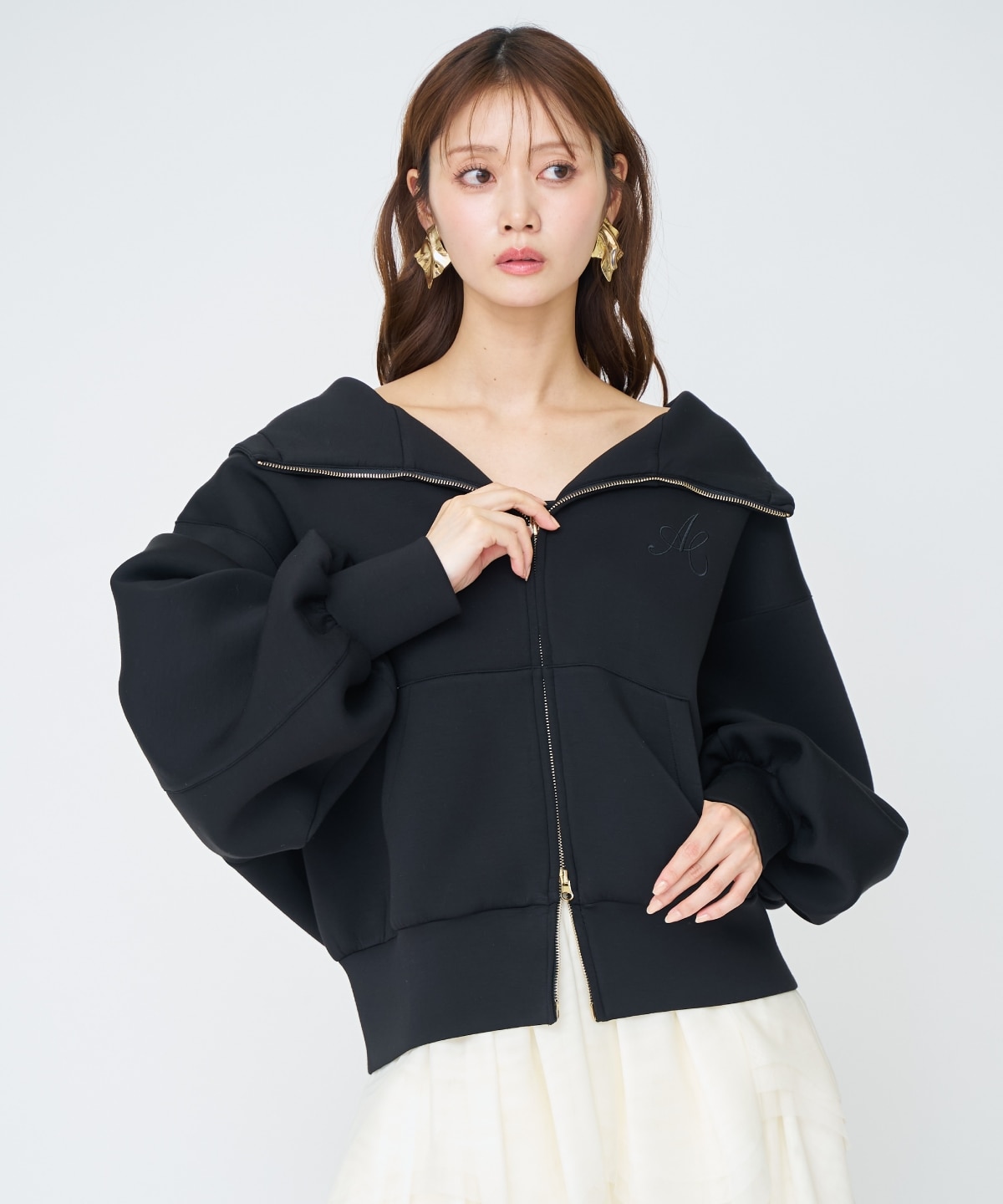 ロゴ刺繍ボンディングZIPパーカー