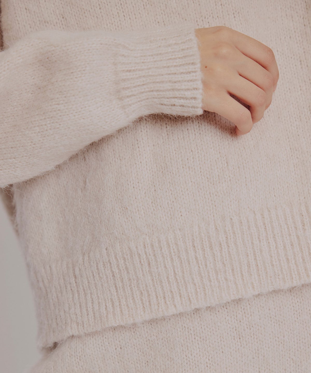 フラッフィニットボーダープルオーバー×タイトミニスカートセットアップ