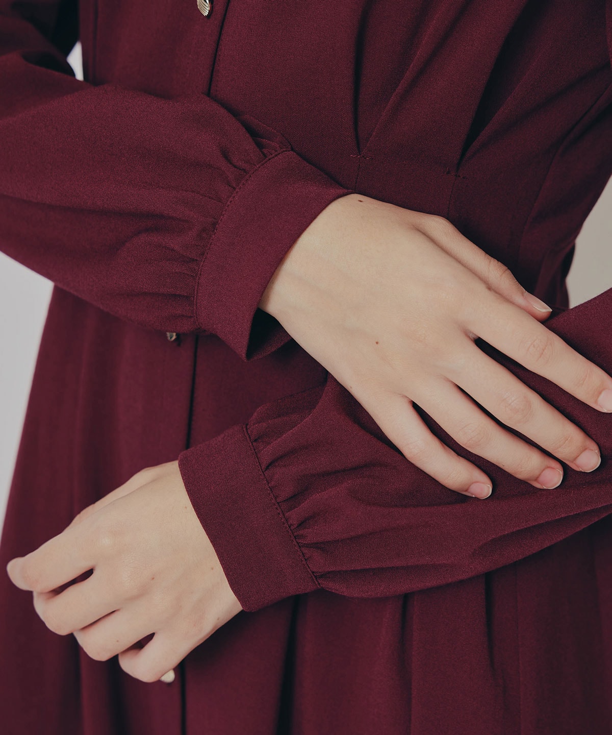 オープンショルダーフリルワンピース