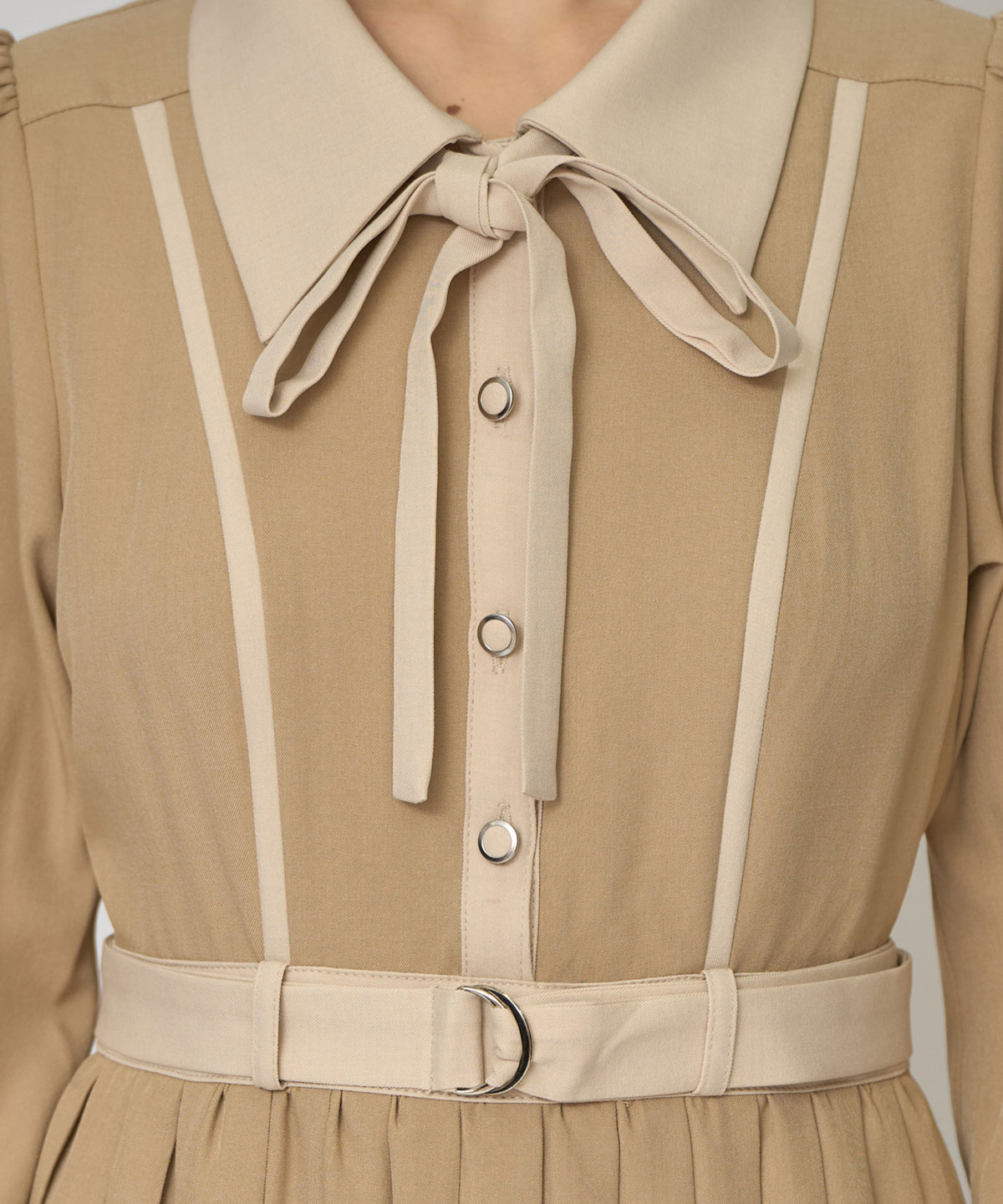 クラシカルバイカラーラインリボンタイプリーツロングワンピース