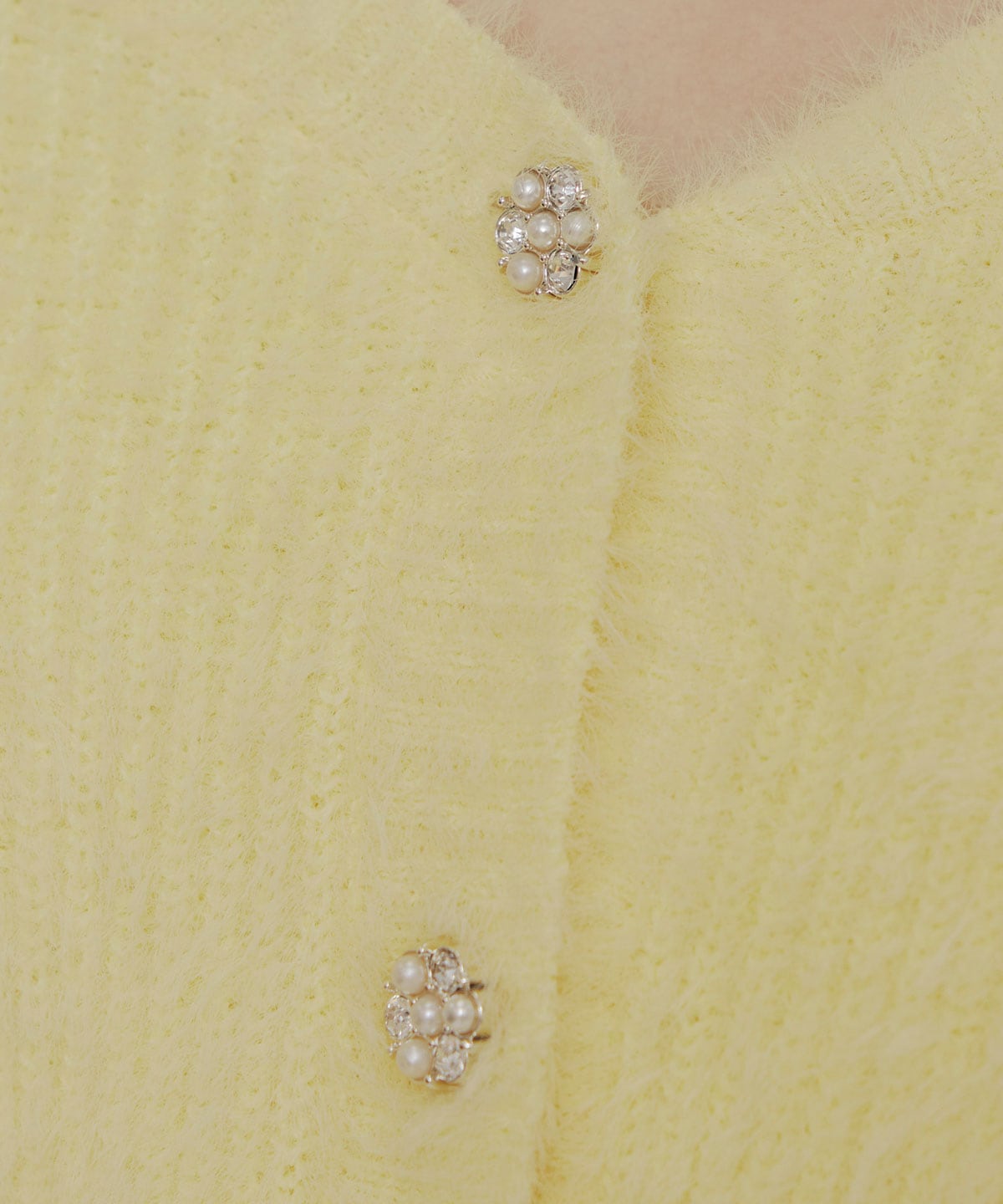 フェザーヤーンビジューボタンカーディガン