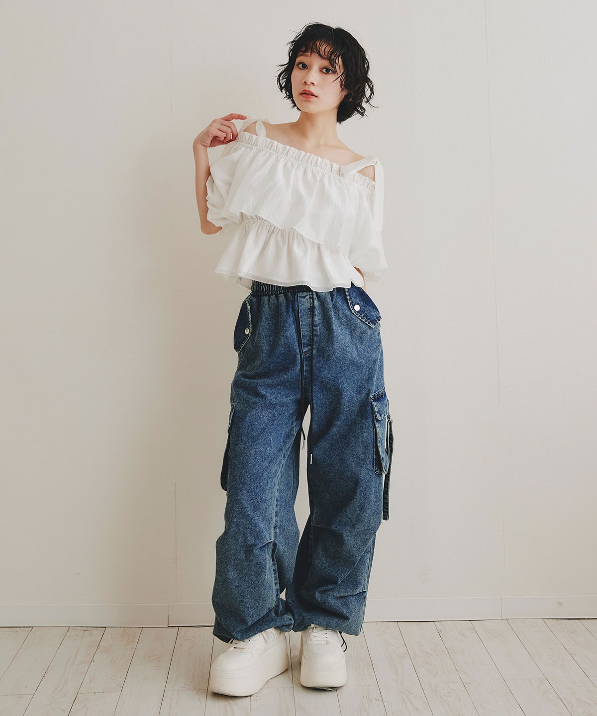 ショルダーリボンフリルオフショルブラウス