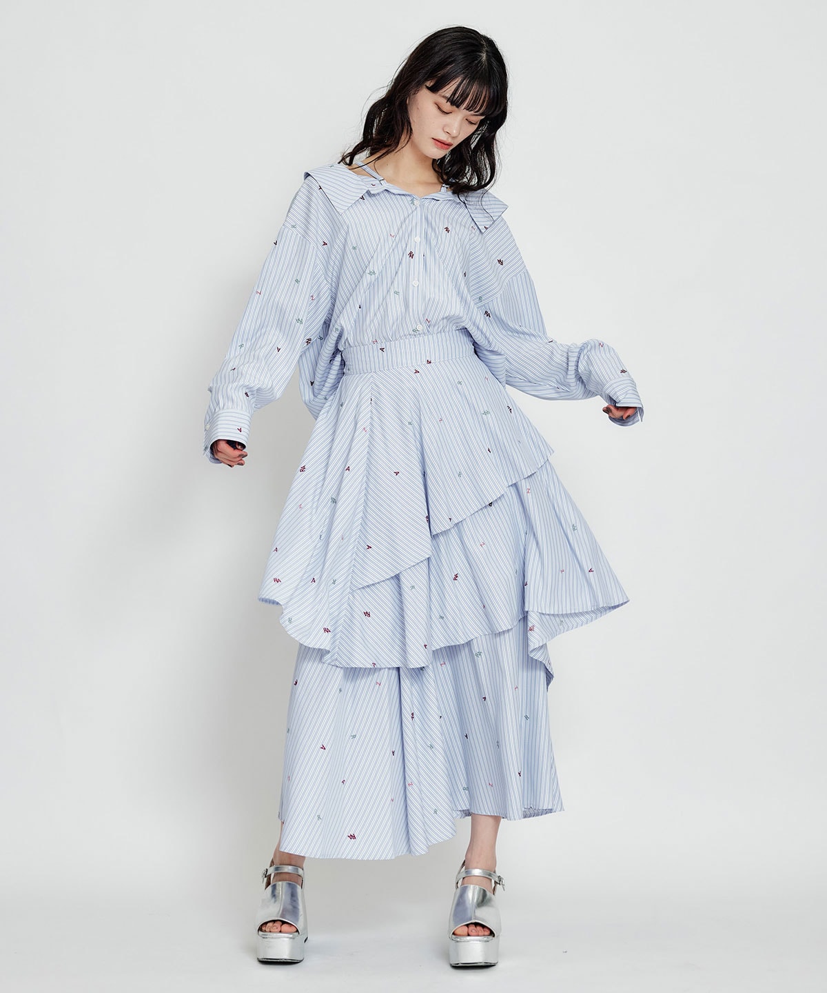 【セットアップ可能】REDYAZELアルファベットロゴ刺繍ティアードロングスカート