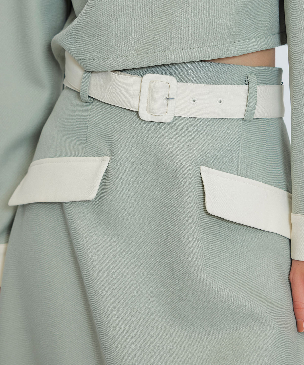 ビジューカラーコンパクトブラウス×バイカラーロングフレアスカートセットアップ