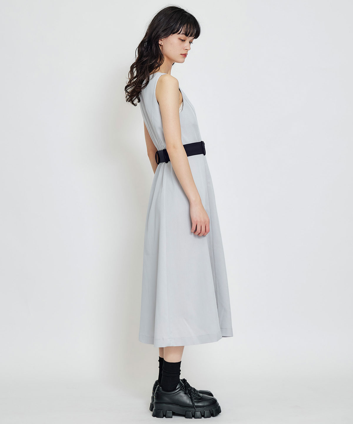 トレンチディティールショートシャツジャケット×バイカラープリーツフレアロングワンピースセットアップ