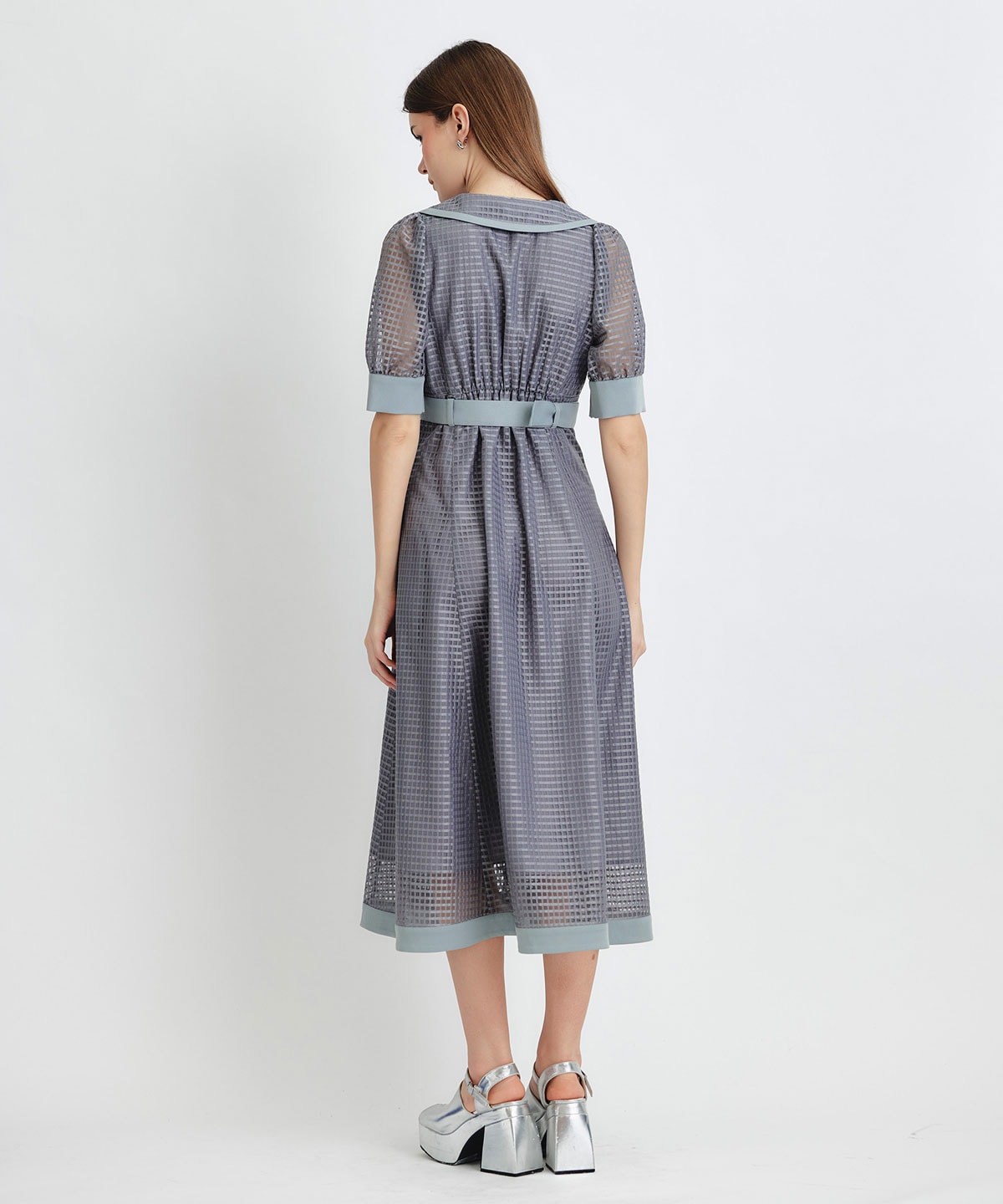 シアーチェックビッグカラーフレアロングワンピース