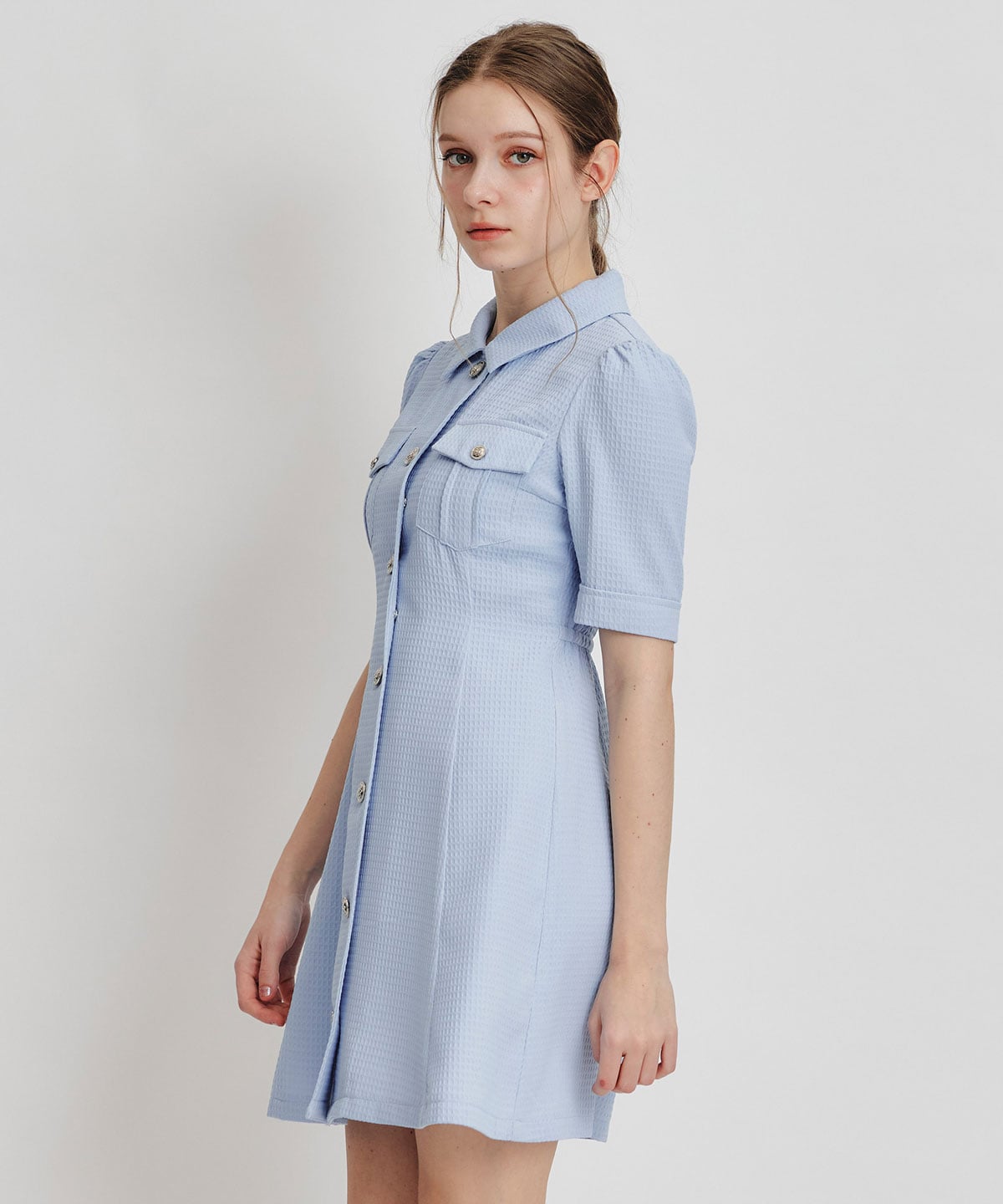 エンブレムボタンワッフルミニシャツワンピース