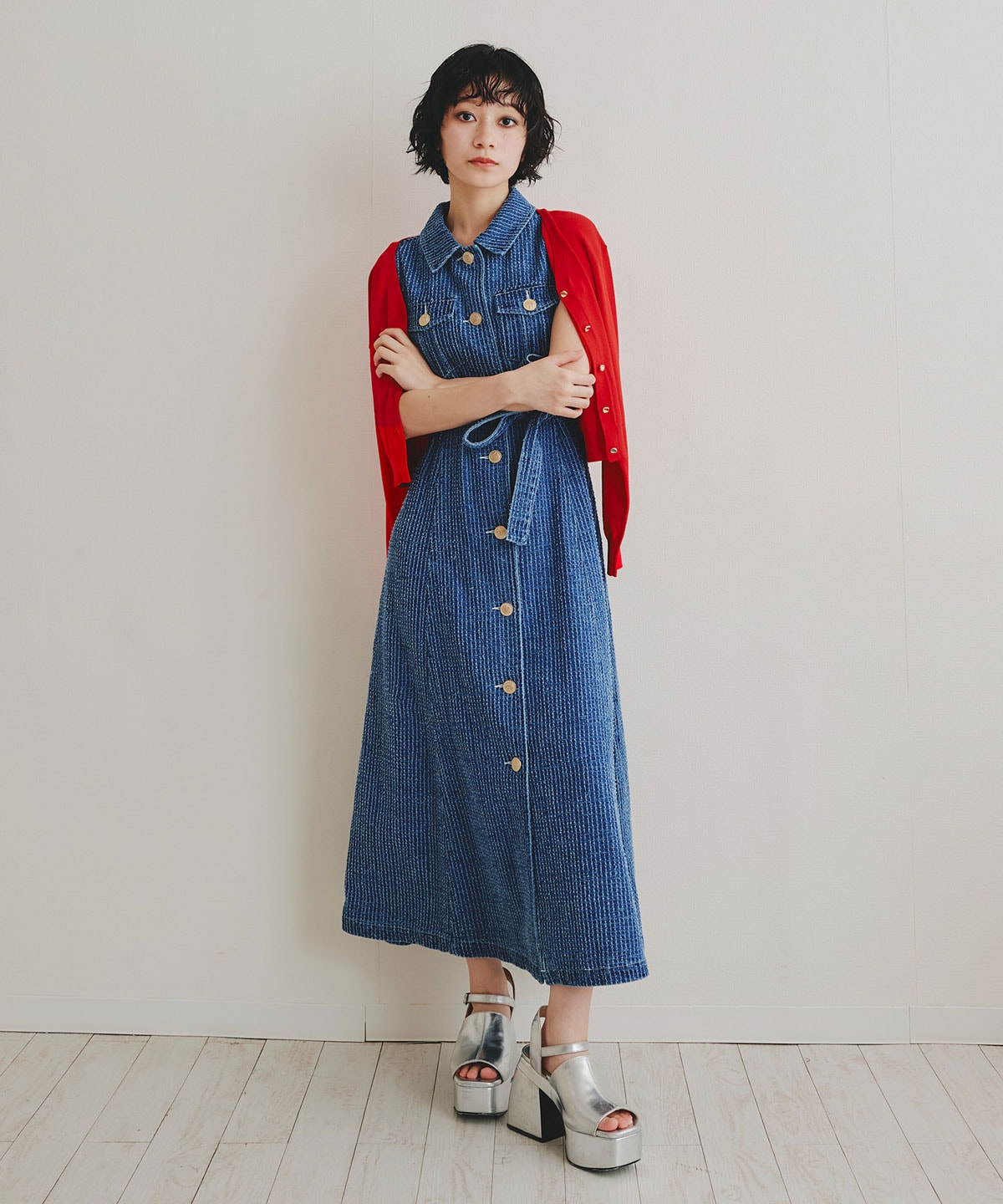 ロゴプレートVネックカーディガン
