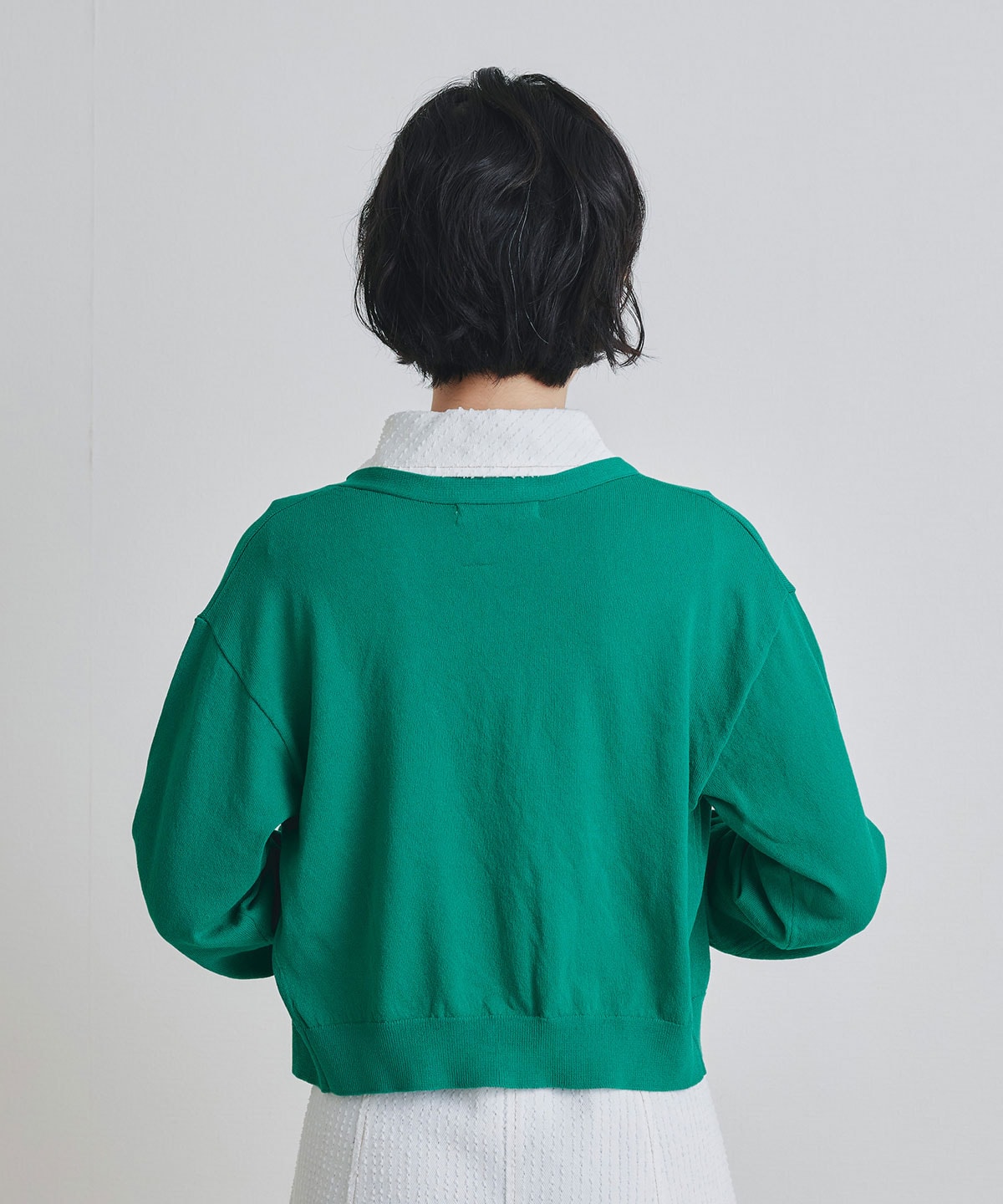 ロゴプレートVネックカーディガン