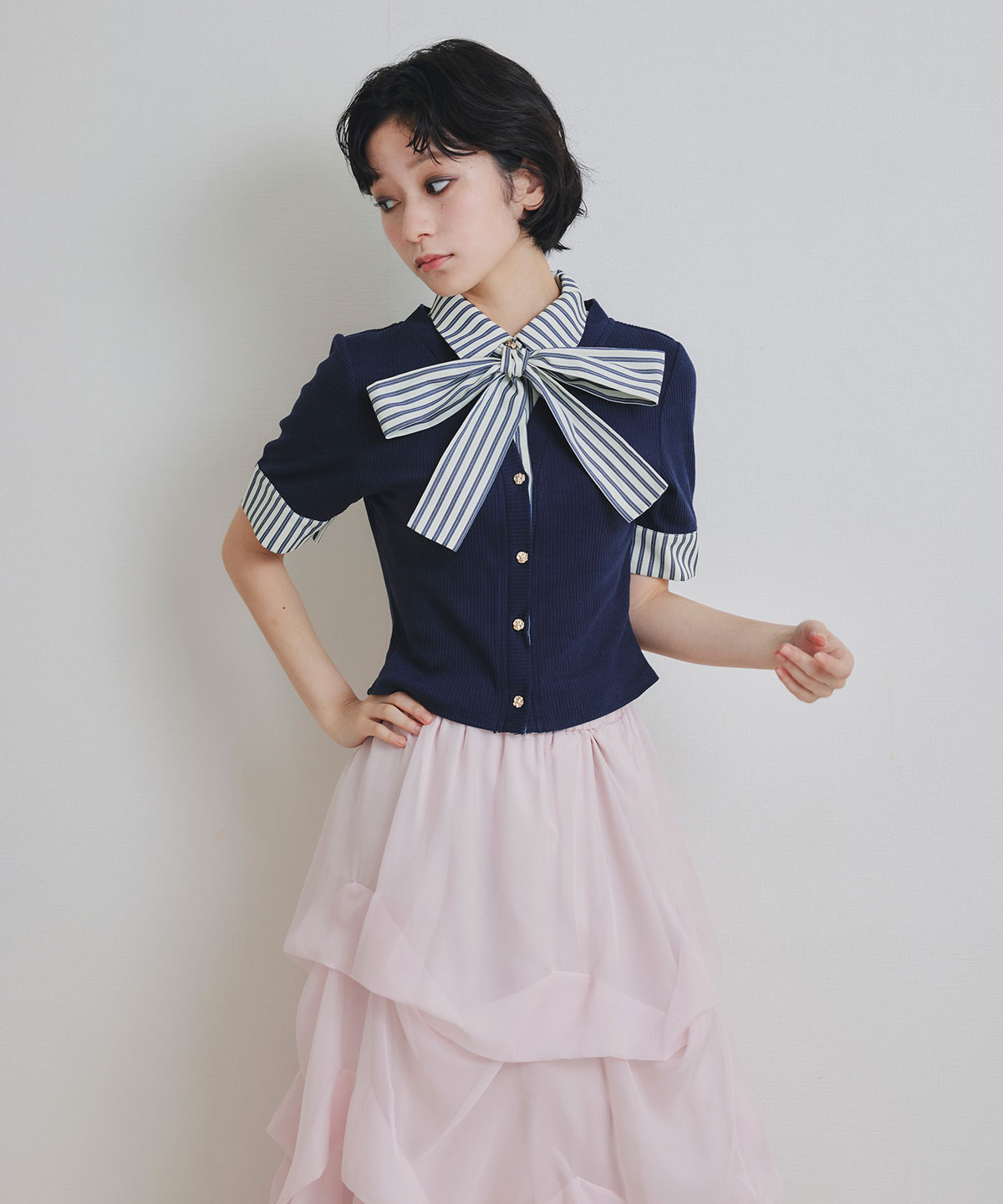 ストライプリボンタイレイヤードニットトップス