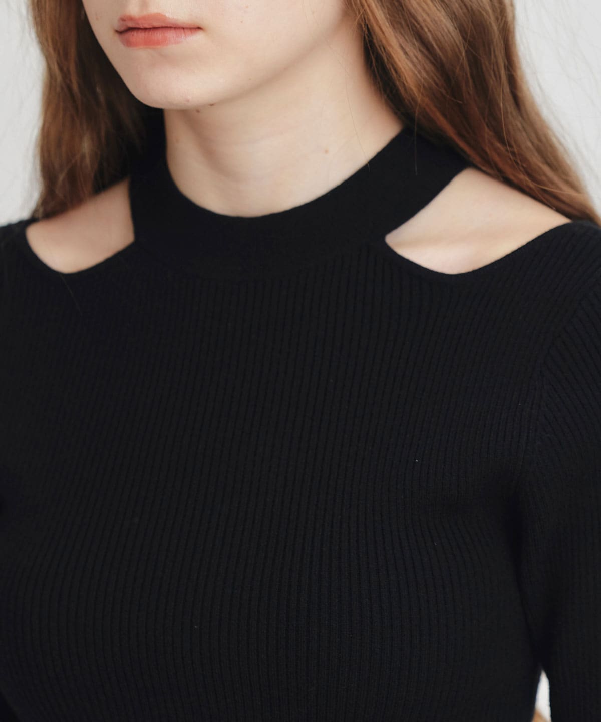 カットアウトハーフスリーブニットプルオーバー