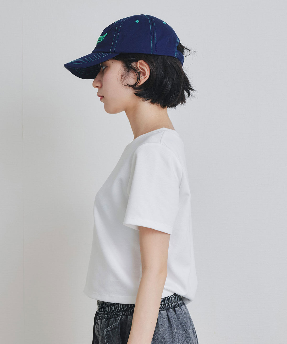 Azely コンパクトTシャツ