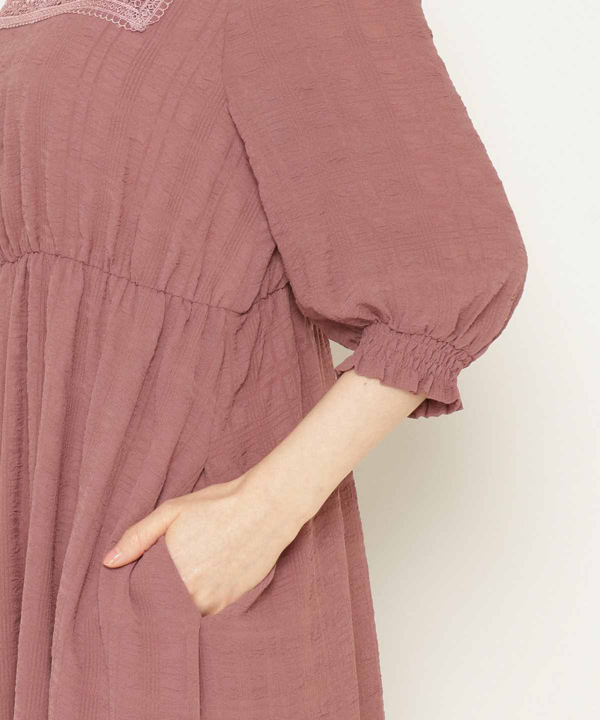 高価値 ドビーチェックスクエアネックワンピース