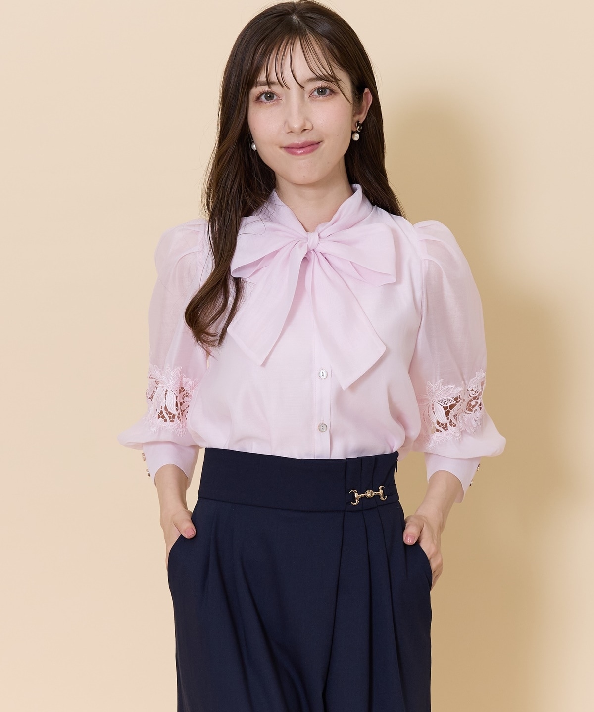 レース切替スリーブシアーボウタイブラウス