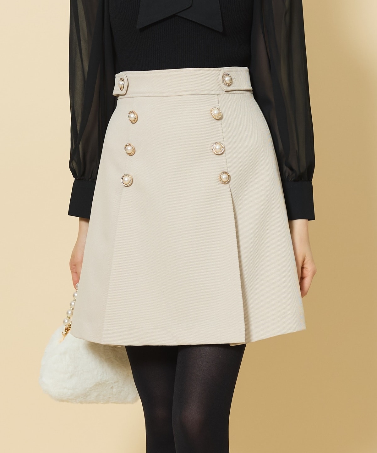 パールボタンデザインタックミニスカート