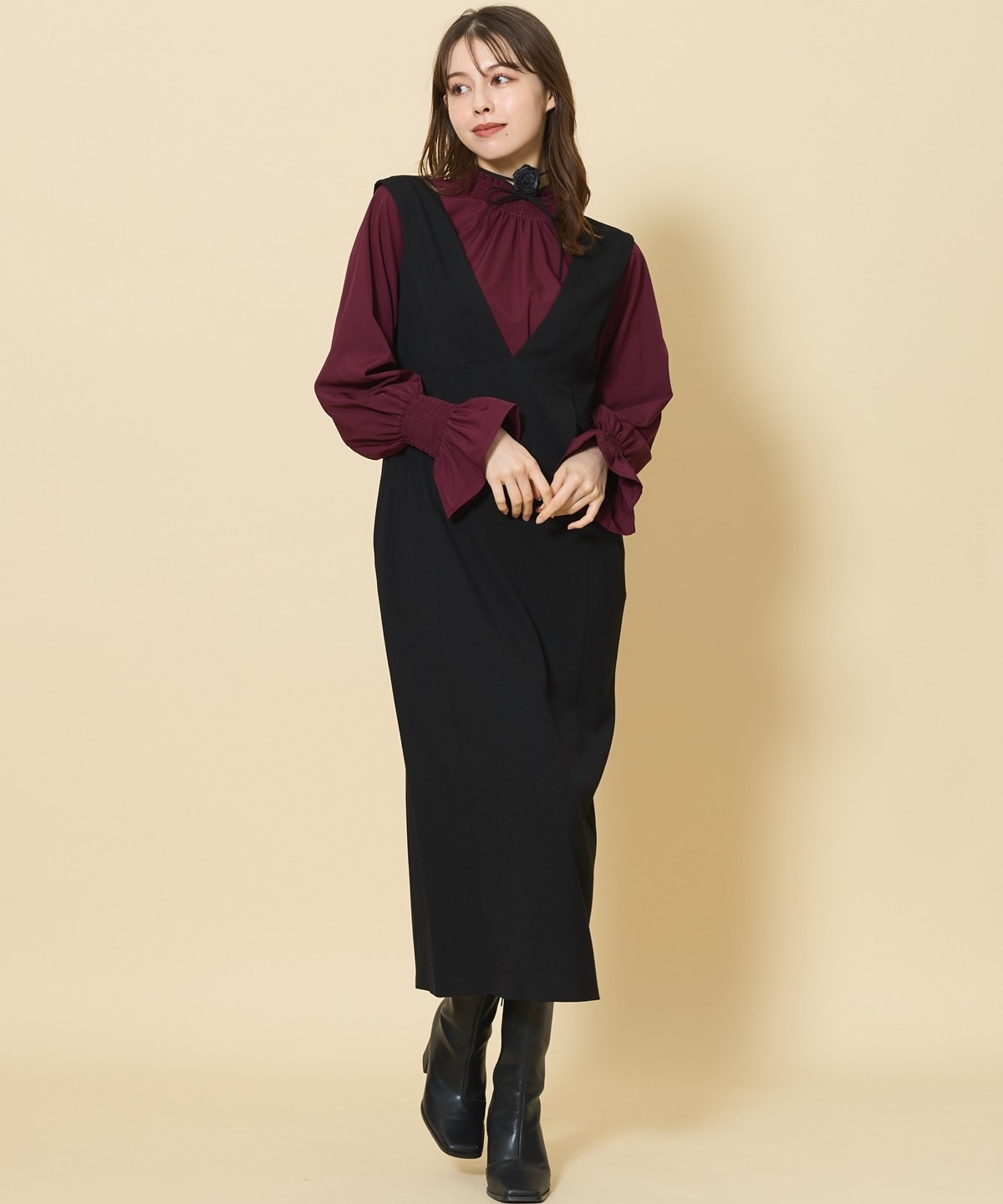 サイドビットVネックジャンパースカート