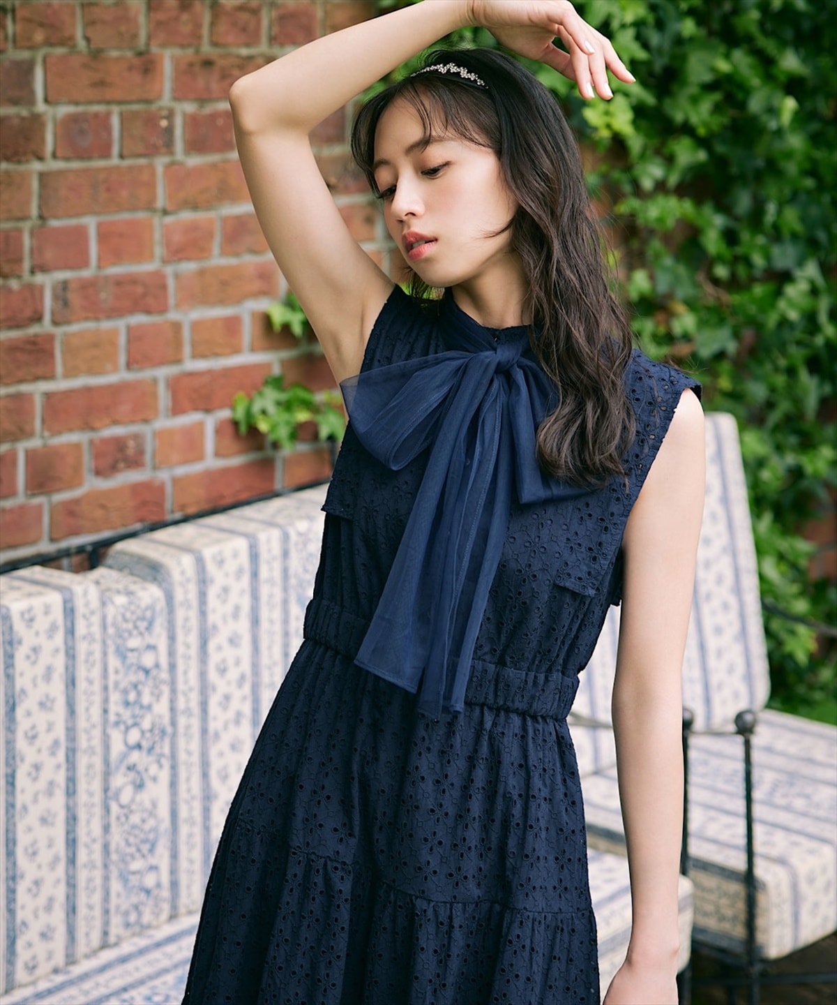 アイレットレース×チュールボウタイワンピース