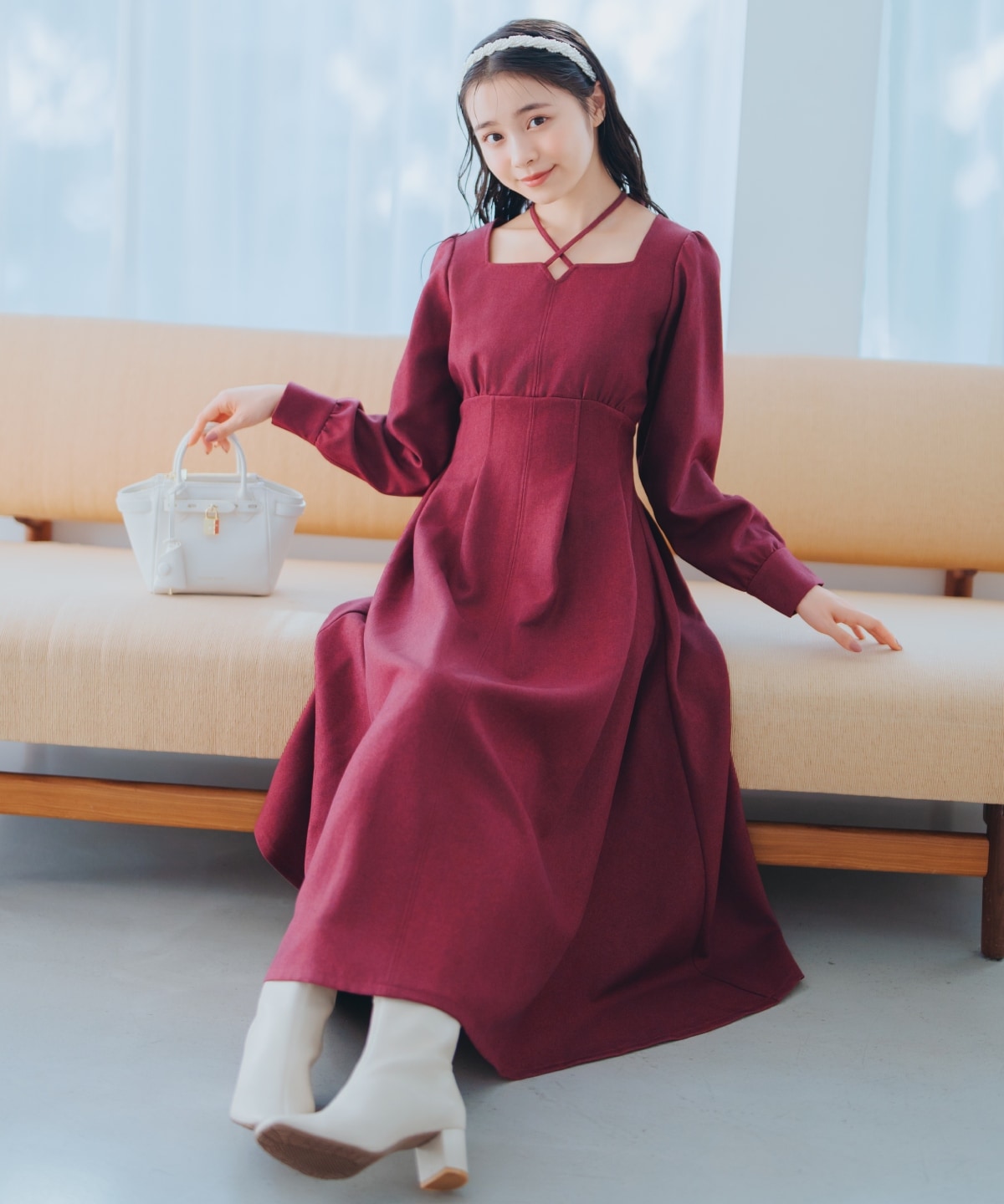 クロスネックフレアワンピース