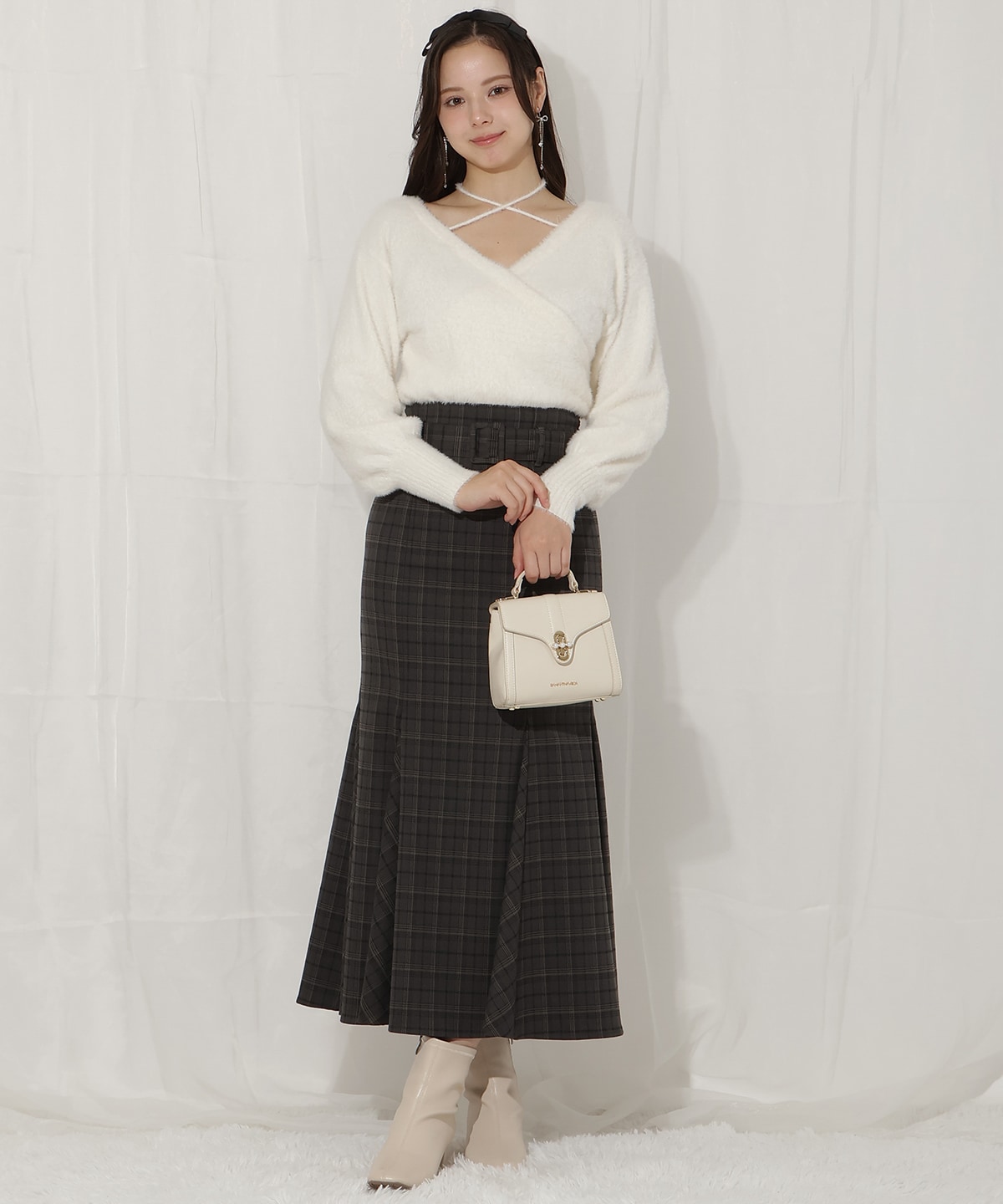 クロスネックカシュクールフェザーニット