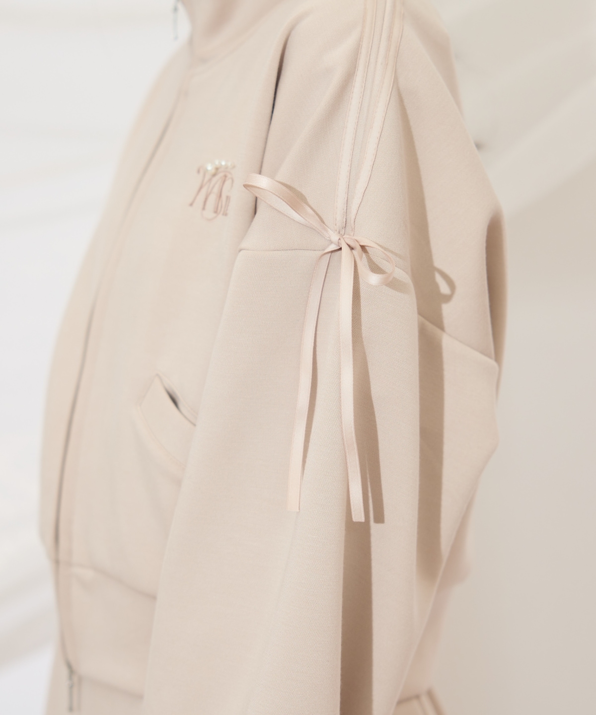 ロゴ刺繍リボントラックジャケット