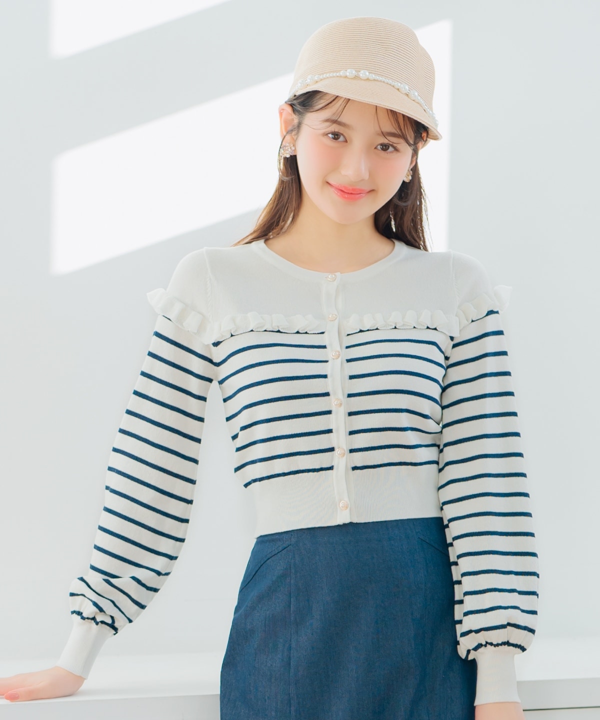 フリルデザインニットカーディガン