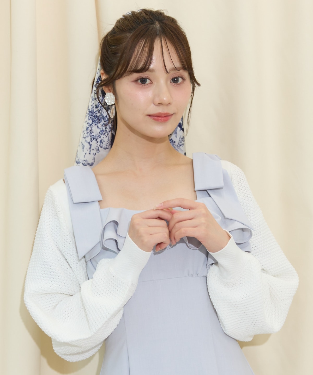 ショート丈柄編みボレロ