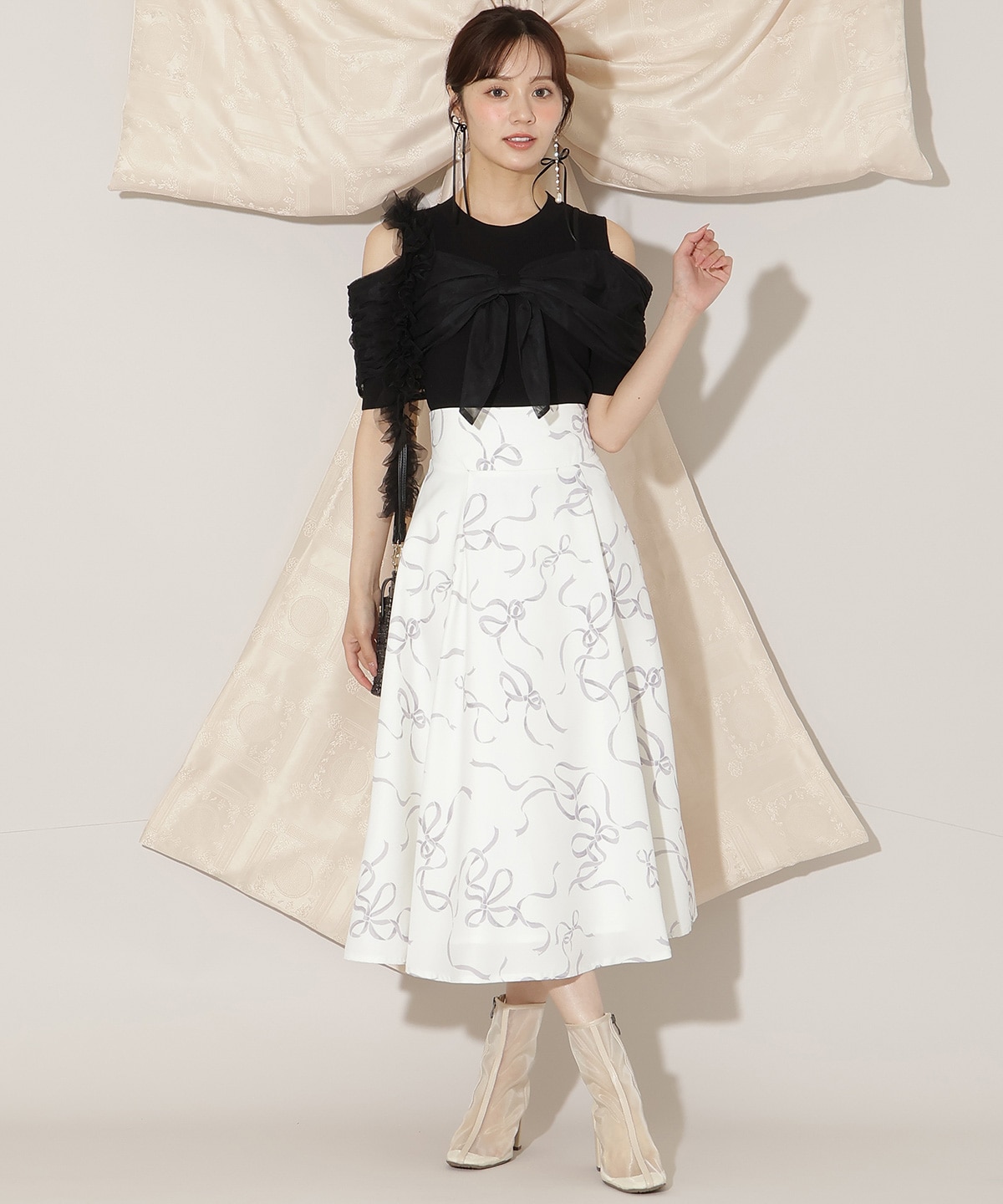 リボンプリントフレアスカート