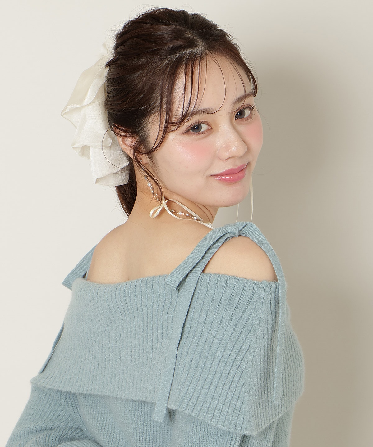 【12/18(thu) 12時予約スタート】オープンショルダープリーツニットOP